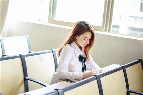 追女生刚开始怎么聊天好?