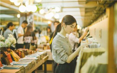 ​女生发额的时候怎么回复