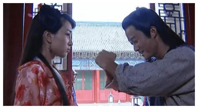 情史丰富的马苏：五任绯闻男友无缝对接，被爆多次劈腿私生活混乱