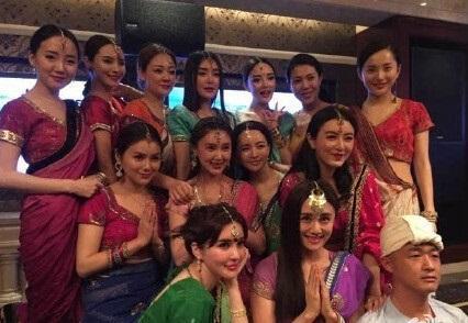 泰迪姐妹团面和心不和 上演现实版《甄嬛传》！