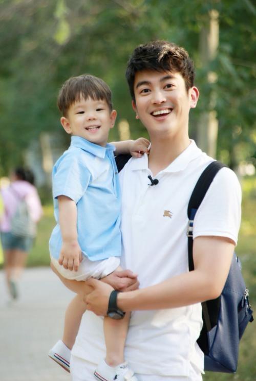 泰迪姐妹团面和心不和 上演现实版《甄嬛传》！