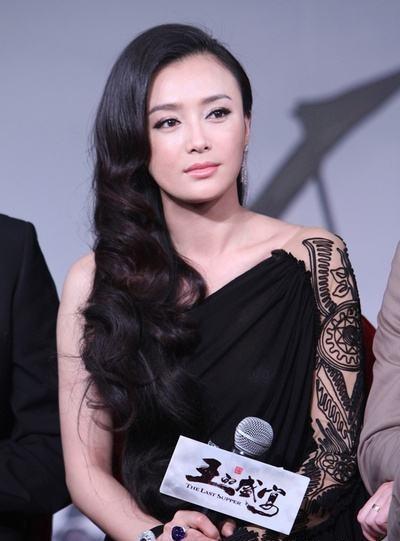 泰迪姐妹团面和心不和 上演现实版《甄嬛传》！