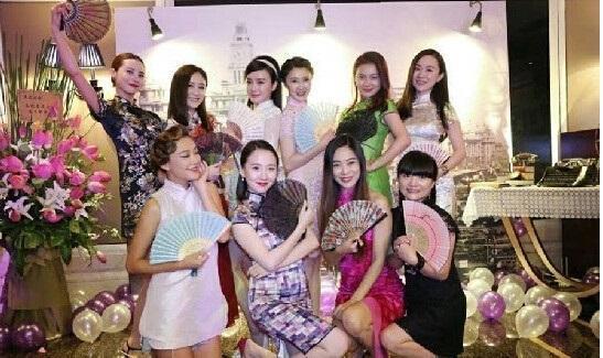 泰迪姐妹团面和心不和 上演现实版《甄嬛传》！