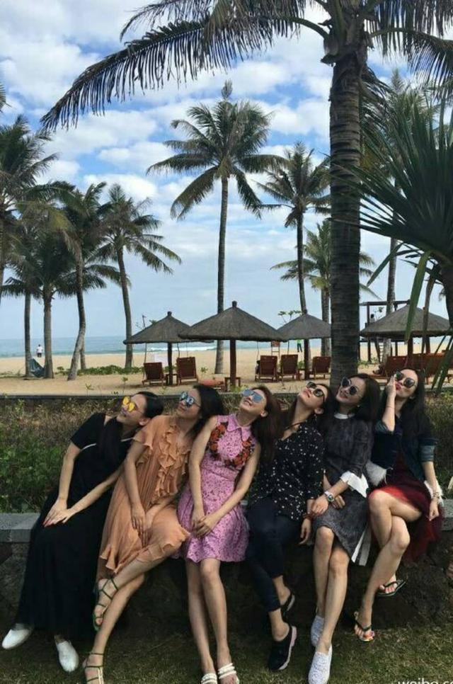 泰迪姐妹团面和心不和 上演现实版《甄嬛传》！