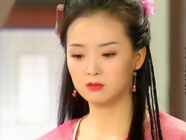 晴格格王艳儿子球球懂事了，气质高冷温柔体贴，妥妥的霸道小总裁