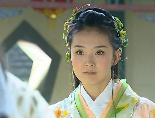 晴格格王艳儿子球球懂事了，气质高冷温柔体贴，妥妥的霸道小总裁