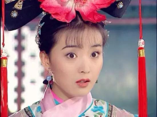 晴格格王艳儿子球球懂事了，气质高冷温柔体贴，妥妥的霸道小总裁