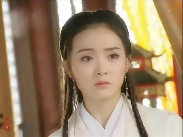 晴格格王艳儿子球球懂事了，气质高冷温柔体贴，妥妥的霸道小总裁