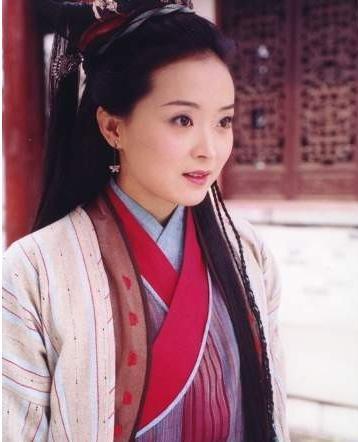 晴格格王艳儿子球球懂事了，气质高冷温柔体贴，妥妥的霸道小总裁