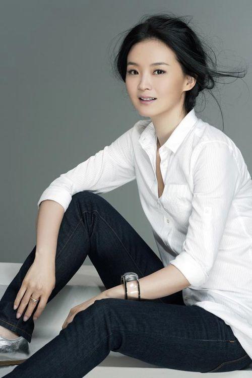 晴格格王艳胖脸发福，与继子王烁相差8岁，大12岁老公很疼她