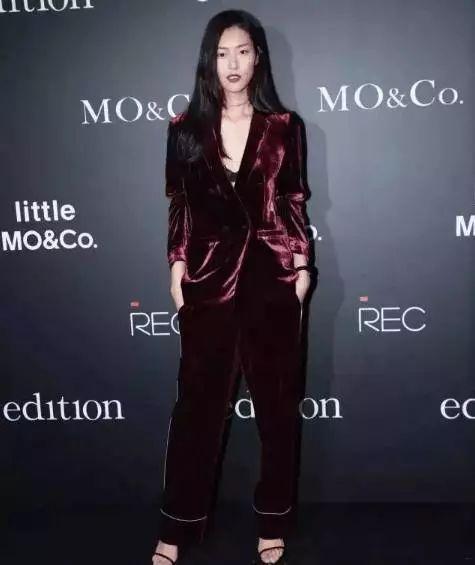 又是露背 又上男人装 吴昕现在的时尚感不输刘雯 杨幂啊