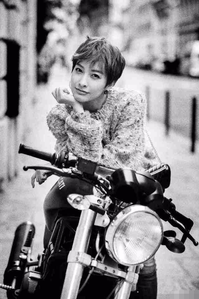 又是露背 又上男人装 吴昕现在的时尚感不输刘雯 杨幂啊