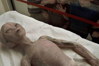 ​女子生下外星婴儿，自曝和外星人在一起，感觉很棒？