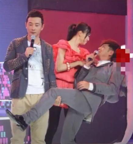 有一种爱情叫罗晋和唐嫣，八年前的照片就发现了罗晋对她的爱意！