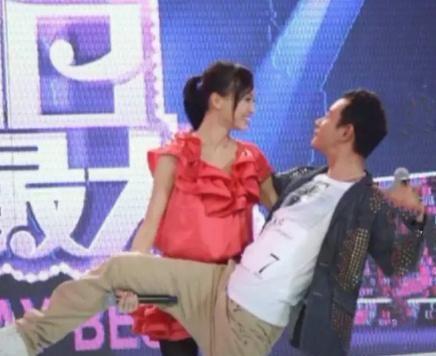 有一种爱情叫罗晋和唐嫣，八年前的照片就发现了罗晋对她的爱意！