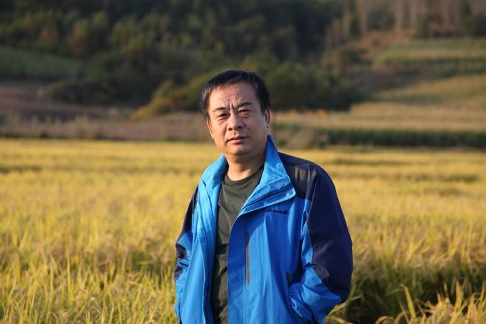 [新诗风○诗歌手记(5)] 张洪波： 读《吹号者》