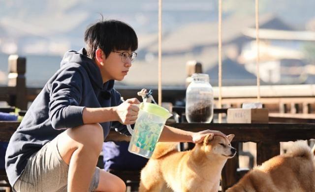 大家有多喜欢刘宪华？何炅对他念念不忘，黄磊睹物思人