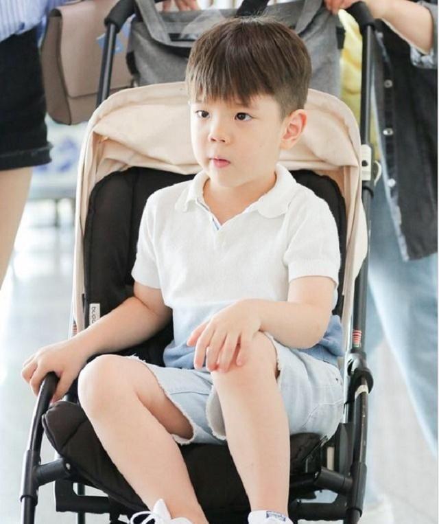 有一种“整容式”长大叫嗯哼,小时候“奶萌”