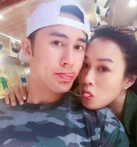 ​有种“整容”叫结婚四年，张伦硕还是依然帅气，钟丽缇却判若两人