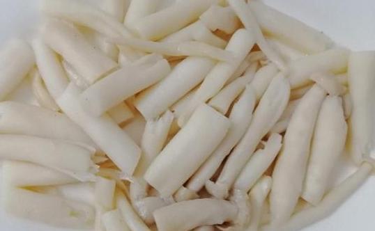 一道非常不错的家常菜，香甜的蒜蓉蒸海鲜菇做法，收藏了