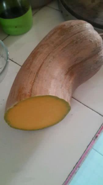 一道非常简单的小吃:油炸南瓜条,附上做法和配方