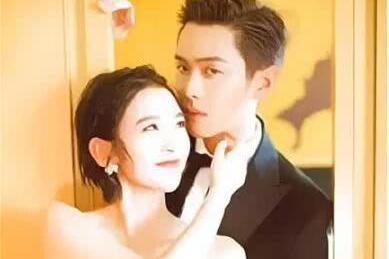 被男朋友这么拎起!娱乐圈最萌身高差情侣!最后一对你一定猜不到