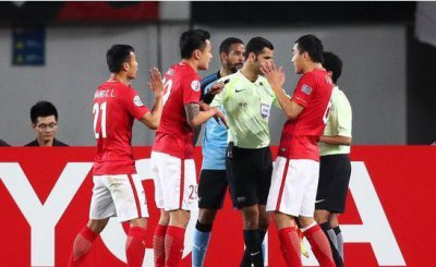 ​读品：西亚裁判执法中伊之战，这是足球外交的体现