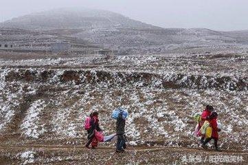 “冰花男孩”故事感动了父母,问问你家孩子:受教育了吗?!