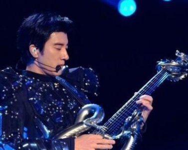 ​“宝藏男孩”钱正皓成为王力宏的学弟，考上伯克利音乐学院