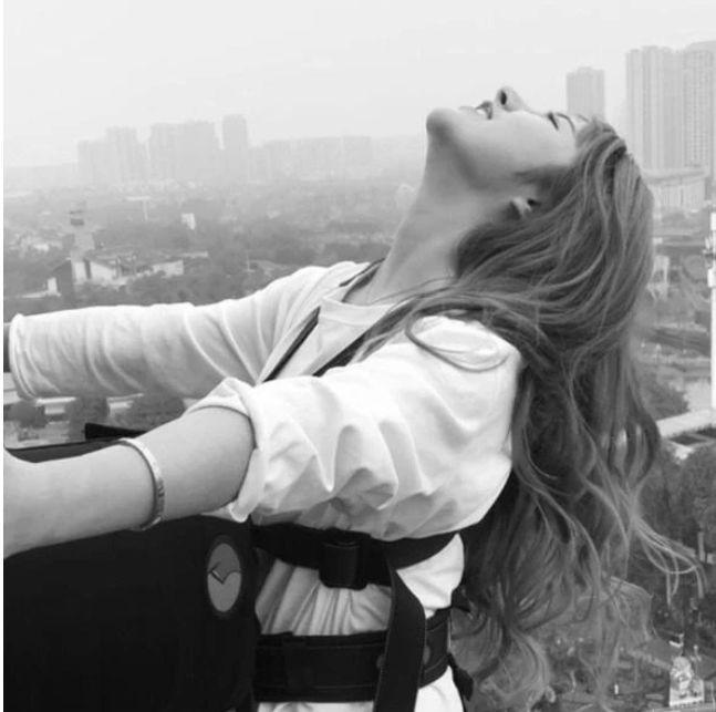 次惑仙女扮“军阀太太”,粉丝起哄:这是谁家的傲娇“二姨太”