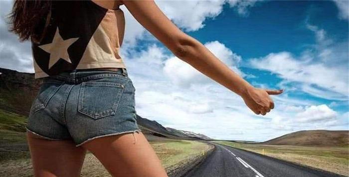 川藏线上的穷游女,真实的她们是这样的,你愿意让她们搭车吗