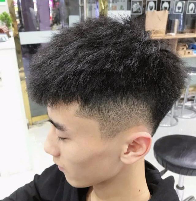 男生主流“锡纸烫”秒变渣男,真的不要太潮!一次性造型更简单