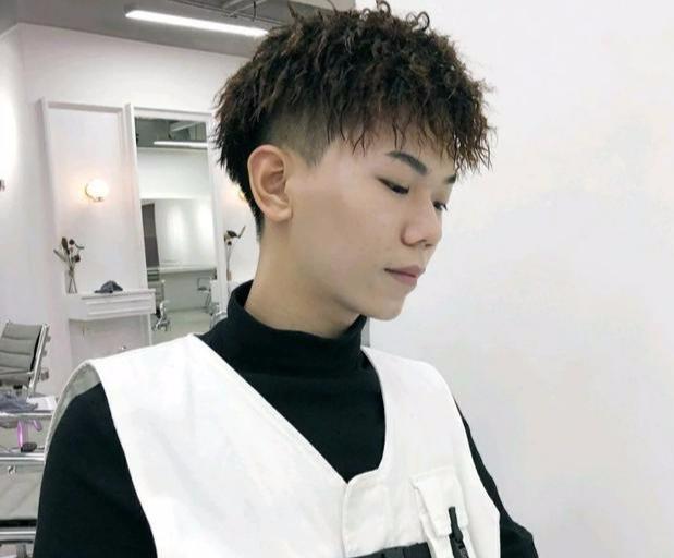 男生主流“锡纸烫”秒变渣男,真的不要太潮!一次性造型更简单