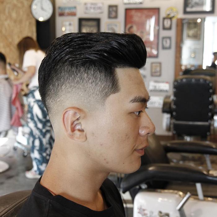 男士潮流发型，三面推光的今年很流行