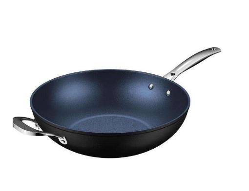 不粘锅煎蛋需要油吗 不粘锅可以炸东西吗