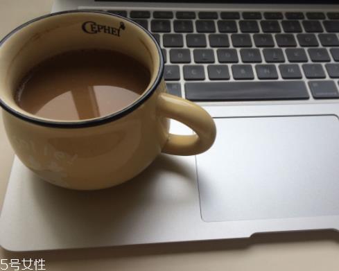 白咖啡的好处与坏处 白咖啡怎么样？