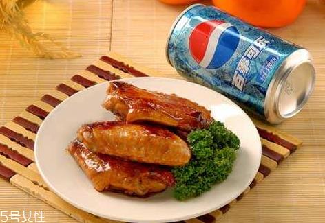 可乐鸡翅为什么粘锅 油温没有掌握好