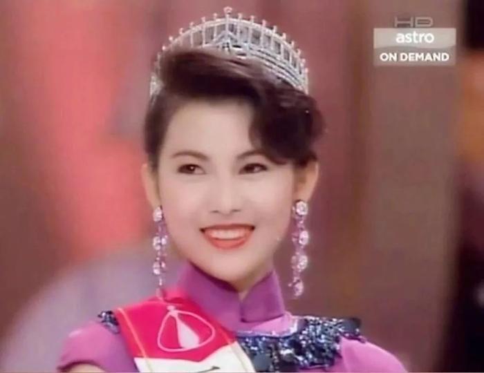 17岁成史上最年轻港姐,30年前绝美旧照惊艳网友:那时没人说我美......