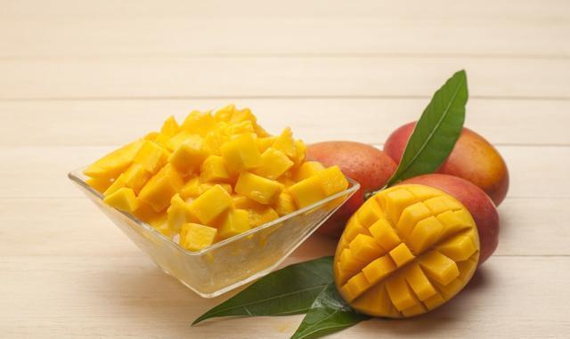 喝一杯网红水果茶12490步都白走了，5款少糖水果茶做法你肯定需要