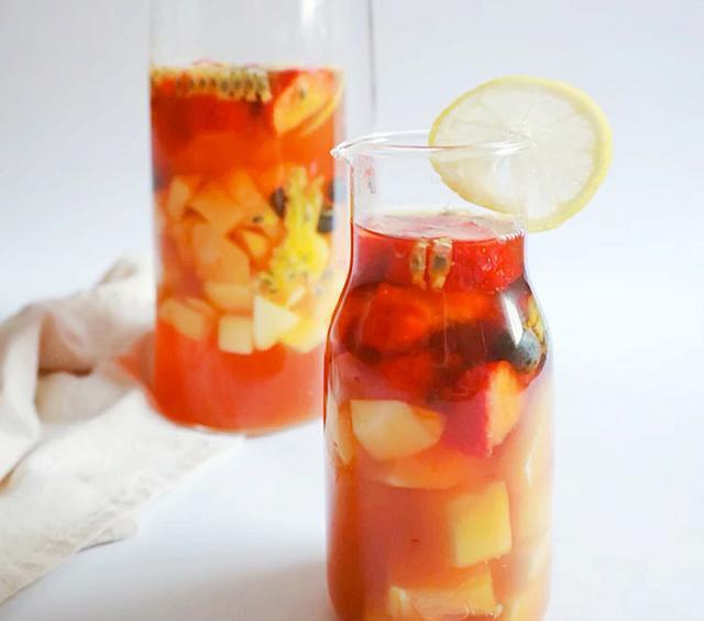 喝一杯网红水果茶12490步都白走了，5款少糖水果茶做法你肯定需要