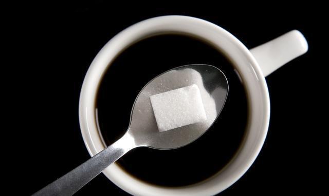 喝一杯网红水果茶12490步都白走了，5款少糖水果茶做法你肯定需要