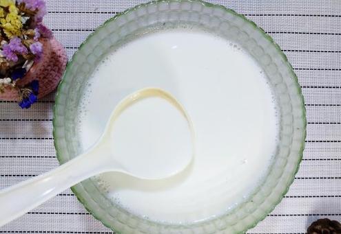 马蹄糕的家常做法,关键1步,软糯香甜,好吃得停不下来