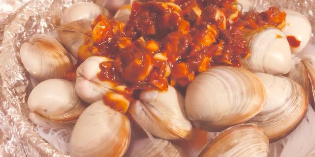 在家也能做出超美味的锡纸花甲粉,做法很简单,再也不用叫外卖了