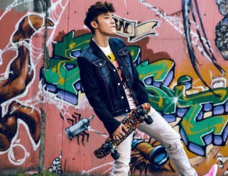 乔任梁因抑郁走了,本兮因抑郁走了,又一位明星走上同样的路!