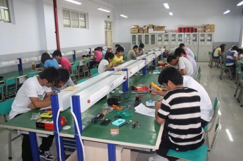 大学专业薪酬排行榜前5名出炉!第5名月薪1.2W!有你的专业吗?