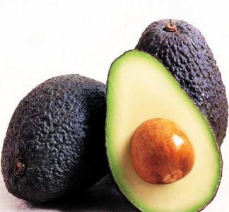 ​牛油果奶昔的做法，经常吃牛油果不仅防晒还能美容护肤