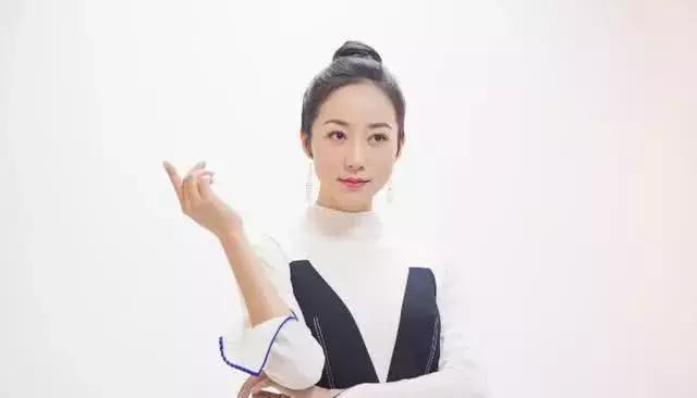 防止男演员拍吻戏起生理反应,李小冉太狠,韩雪做法让人心服口服