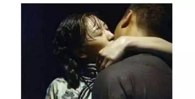 防止男演员拍吻戏起生理反应,李小冉太狠,韩雪做法让人心服口服