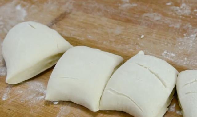 家常烙饼的做法,保证柔软起层,操作简单,一看就会