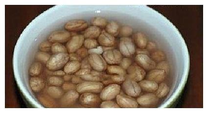 酒鬼花生的家庭做法,多加此一步,香脆可口,比买的还好吃